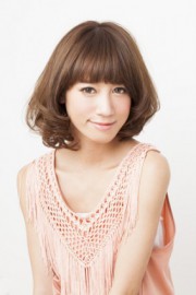 毛先ふわゆるミディアムボブ
